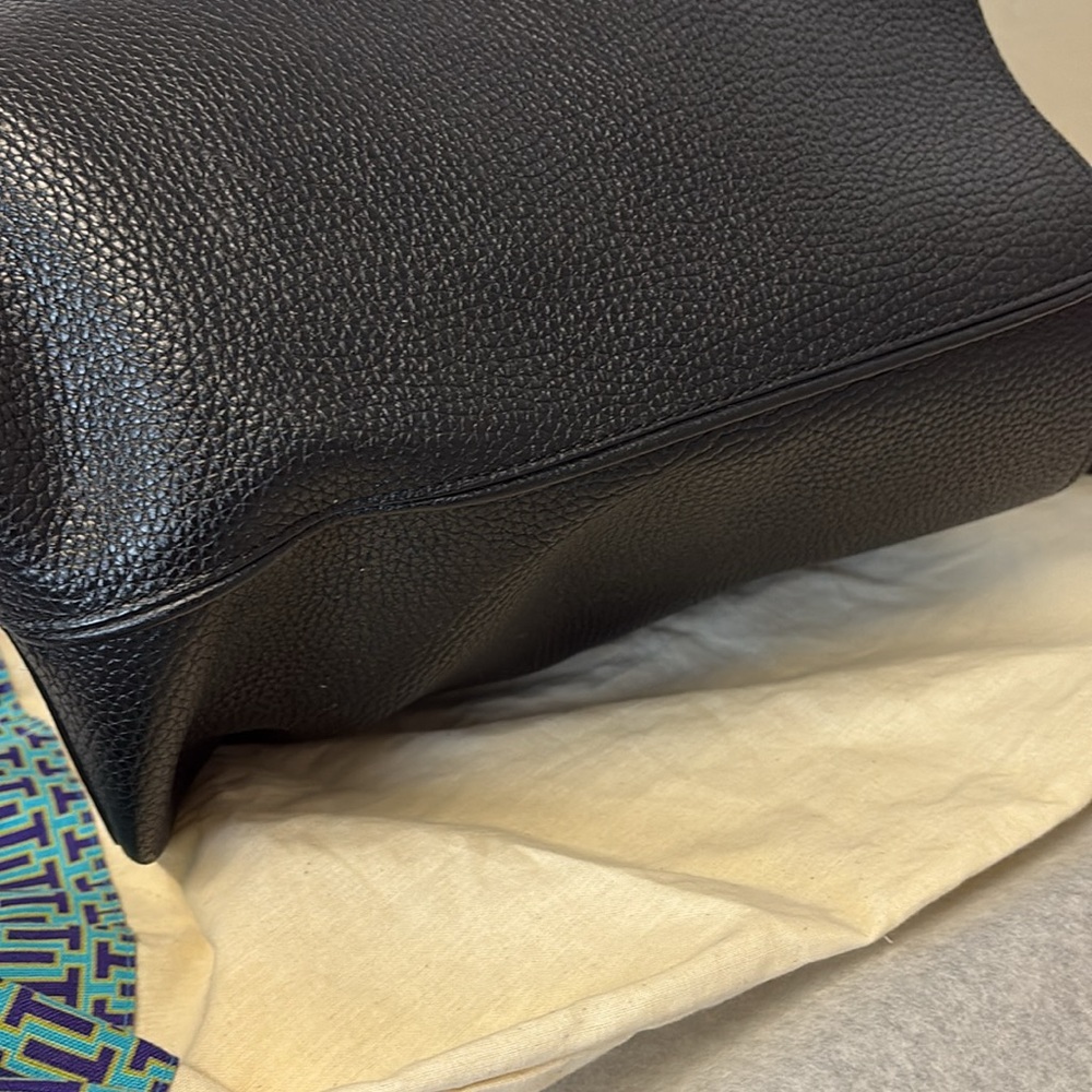Tory Burch Perry Black large Tote Bag EUC🖤 - Picture 8 of 17